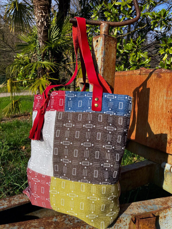 LL - borsa - immagine 2